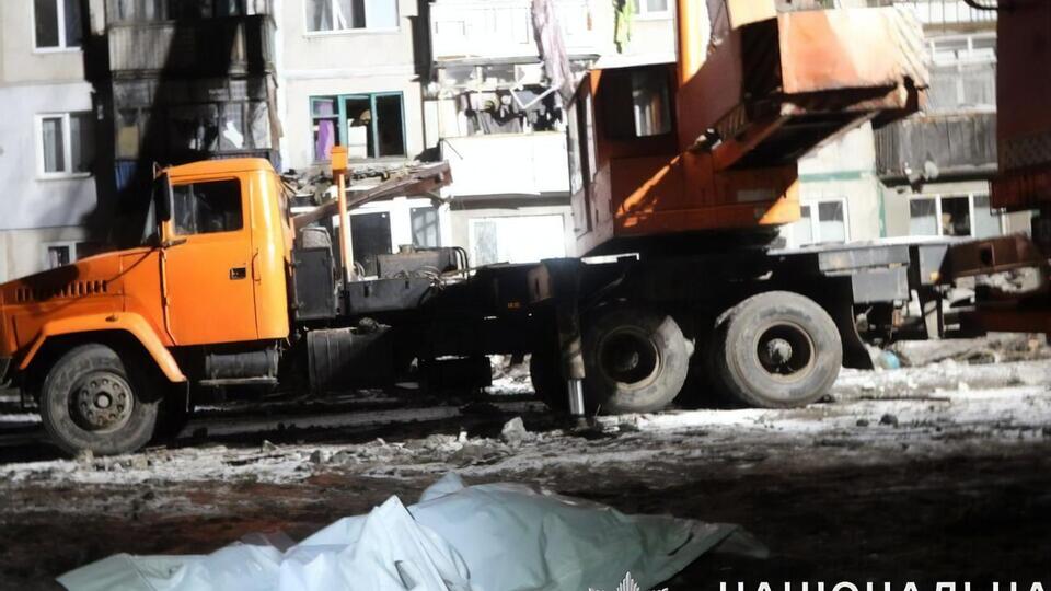 В Покровске в результате обстрела жилого дома оккупантами погибли двое мирных жителей