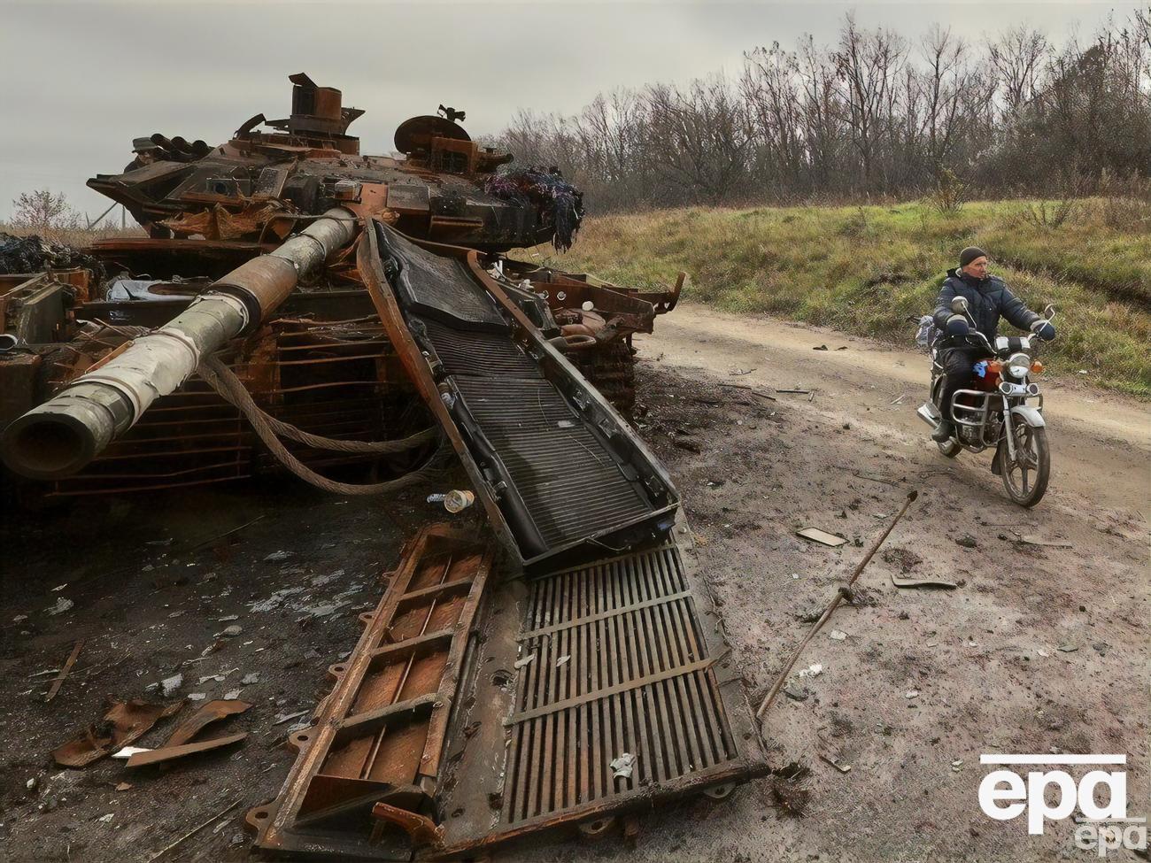 Россия не успевает ремонтировать поврежденные танки, говорят аналитики