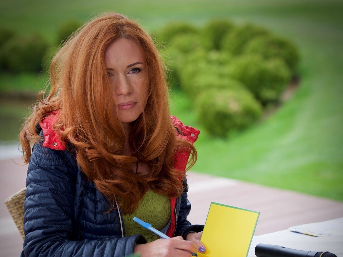 Після ракетного удару частина мого університету в Харкові просто зникла. Але на стіні вціліла дошка, а на ній напис крейдою "23 лютого. Класна робота"