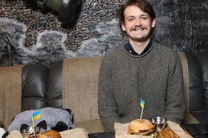 Глисон прибыл в Киев 16 февраля