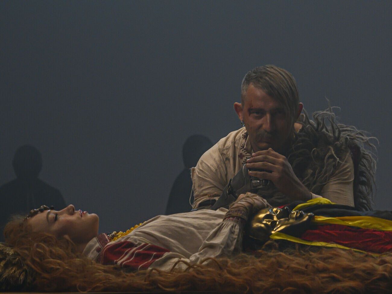 Женскую роль в клипе Серги сыграла актриса Стопник