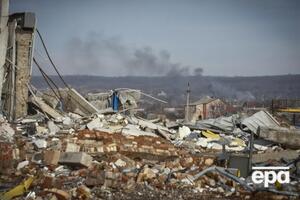 Оккупанты ежедневно бьют артиллерией по гражданским домам на Донбассе, отметил Зеленский