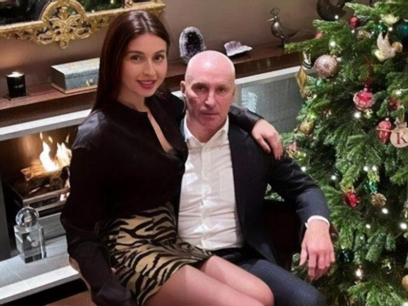 Ярославський старший за дружину на 29 років