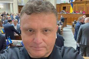 Нардеп заявляє, що добровільно відмовився від доступу до держтаємниці, але підтримує всі рішення комітету