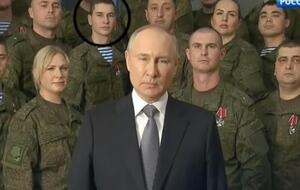 31 грудня Путін замість традиційного звернення на тлі Кремля виступив в оточенні військових