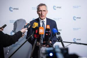 Столтенберг заявив про необхідність інвестицій у світову оборону і стримування