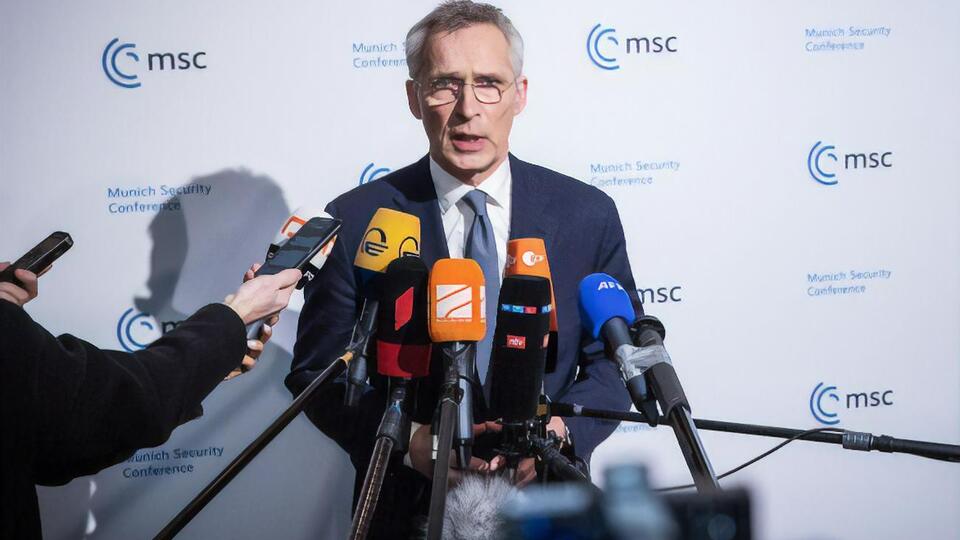 Столтенберг заявив про необхідність інвестицій у світову оборону і стримування