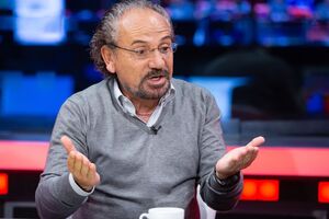 Шустер: Перевихованням українських дітей старшого віку в РФ займаються ветерани воєн