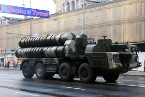 Окупантам доводиться везти свої С-300 із фронту назад до Росії, щоб відремонтувати