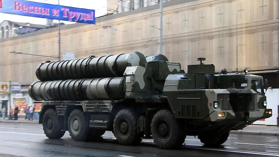Окупантам доводиться везти свої С-300 із фронту назад до Росії, щоб відремонтувати