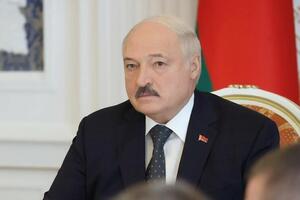 Дуда: Лукашенко намагається уникнути участі у війні