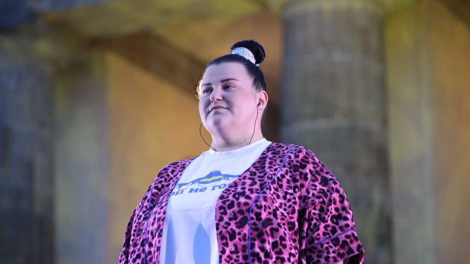 alyona alyona до початку музичної кар'єри працювала вихователькою в дитячому садку