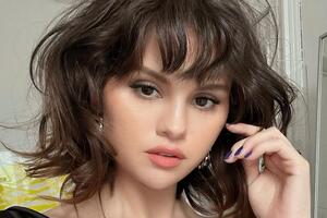 Гомес три года назад запустила собственную линию косметики