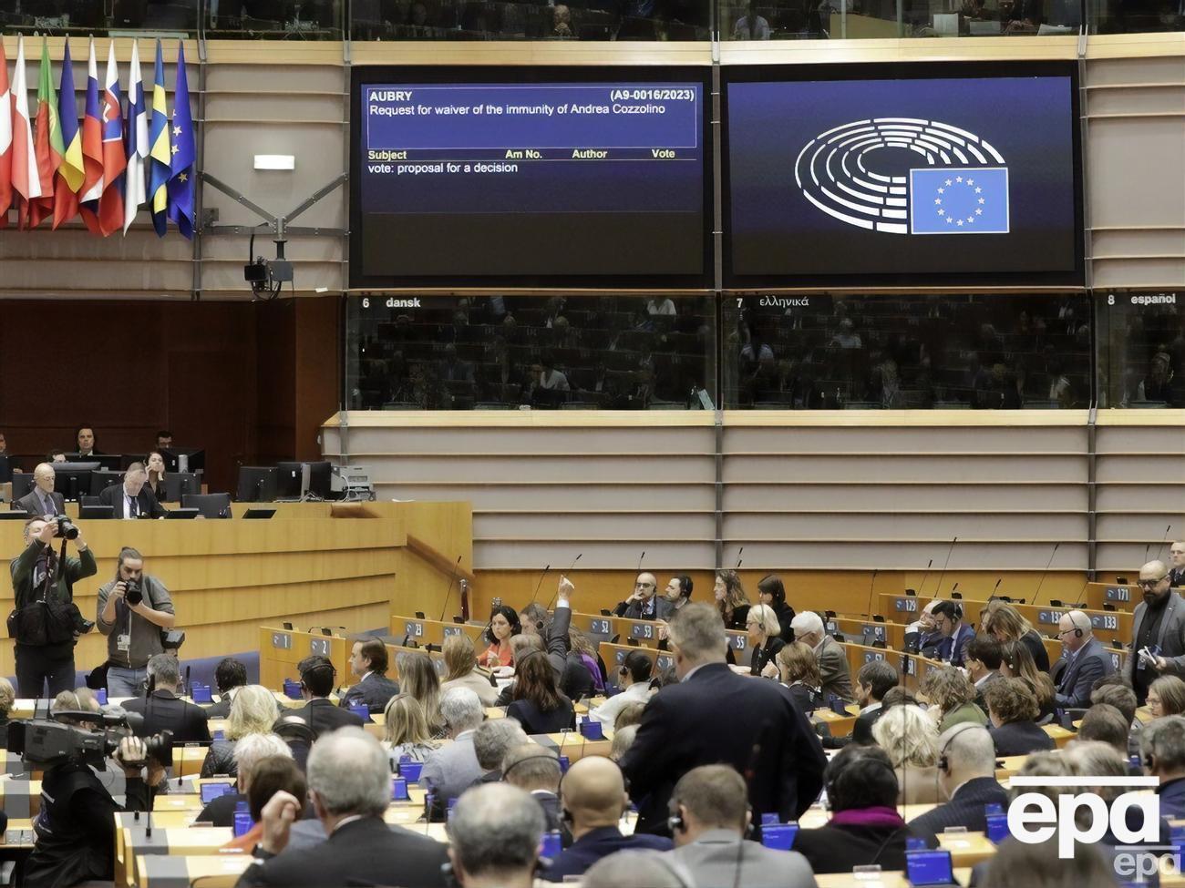 Саакашвили "нельзя позволить умереть в тюрьме", заявили в Европарламенте