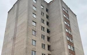 По данным следствия, в ходе ремонта поврежденного оккупантами многоквартирного жилого дома в Ахтырке подозреваемые "присвоили" 1,4 млн грн, рассказали правоохранители