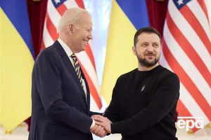 Байден 20 февраля приехал с неанонсированным визитом в Киев