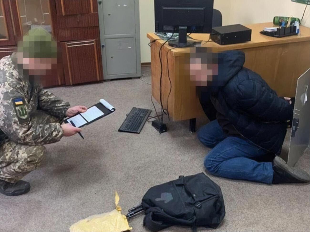 Сотрудник СБУ сам предложил "сотрудничество" российским спецслужбам