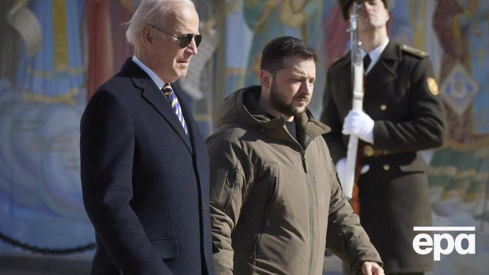 Байден приїхав в Україну за день до звернення Путіна до Федеральних зборів РФ