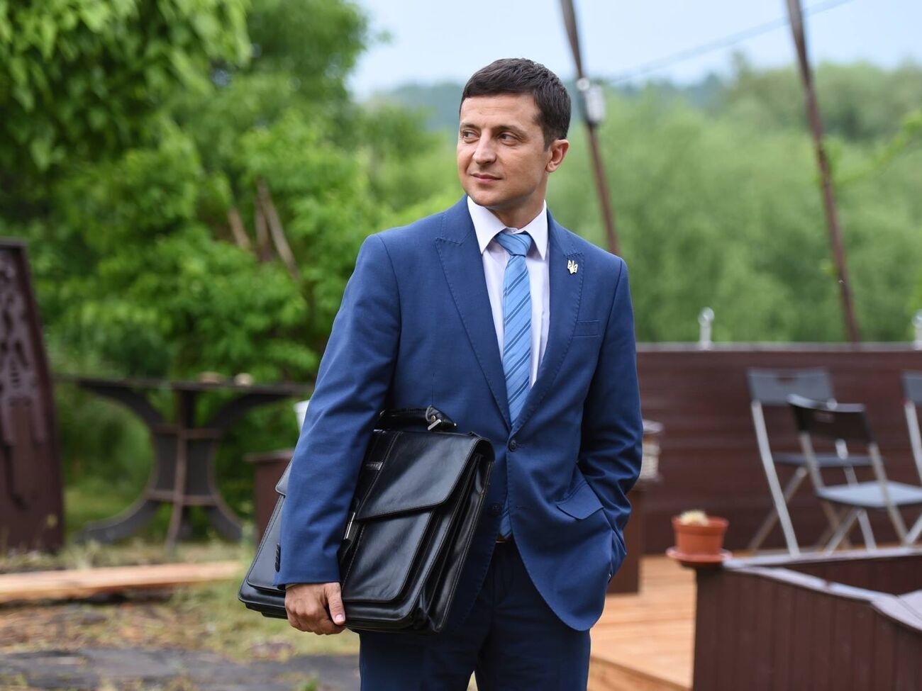 Зеленський зіграв роль учителя історії Василя Голобородька