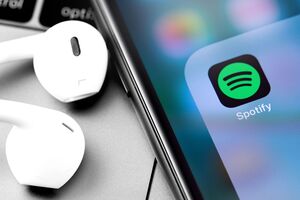 У грудні 2021 року на Spotify з'явилася офіційна сторінка України