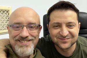 Я должен сделать выводы из этой ситуации, заявил министр обороны