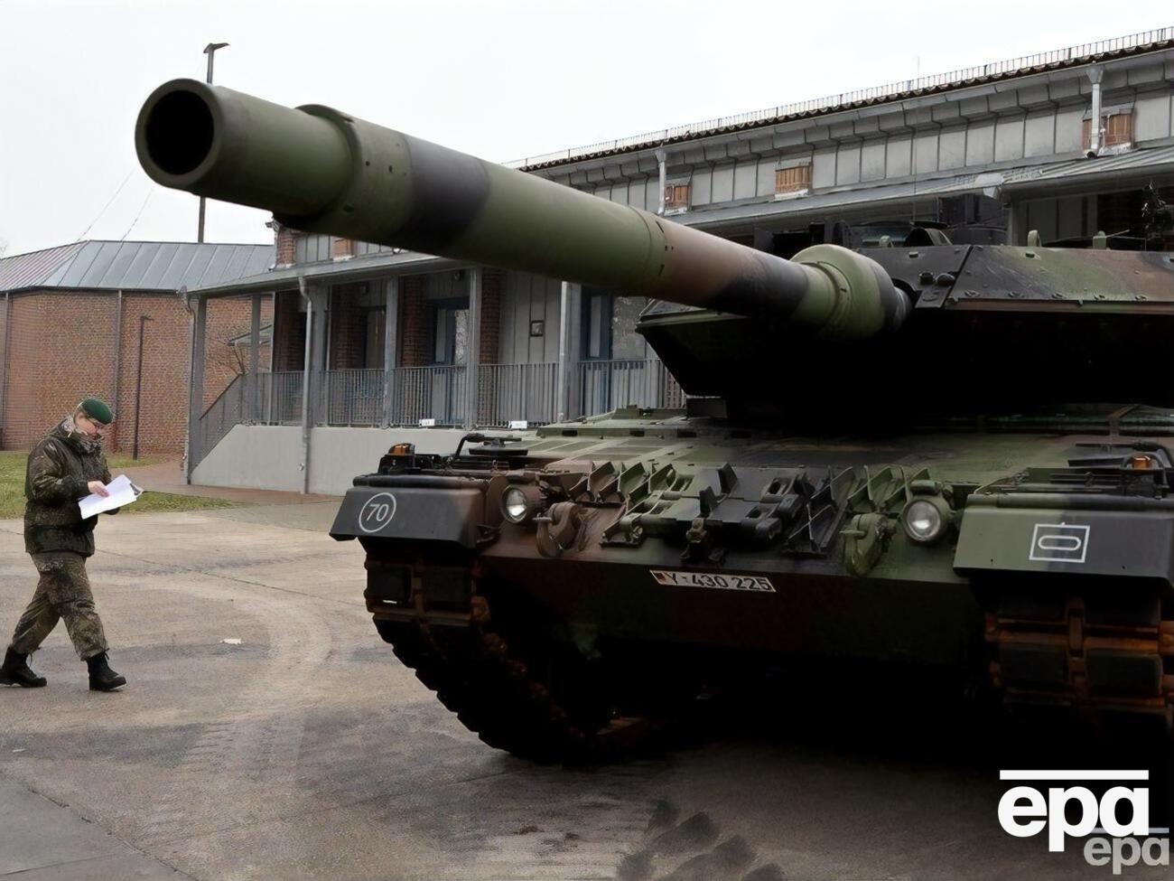 Украинские военные осваивают танки Leopard 2 в Германии