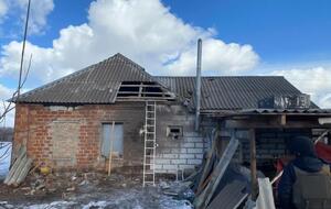 В приграничных селах повреждены частные дома и хозяйственные постройки