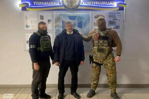 Старосте объявили о подозрении в госизмене, он арестован