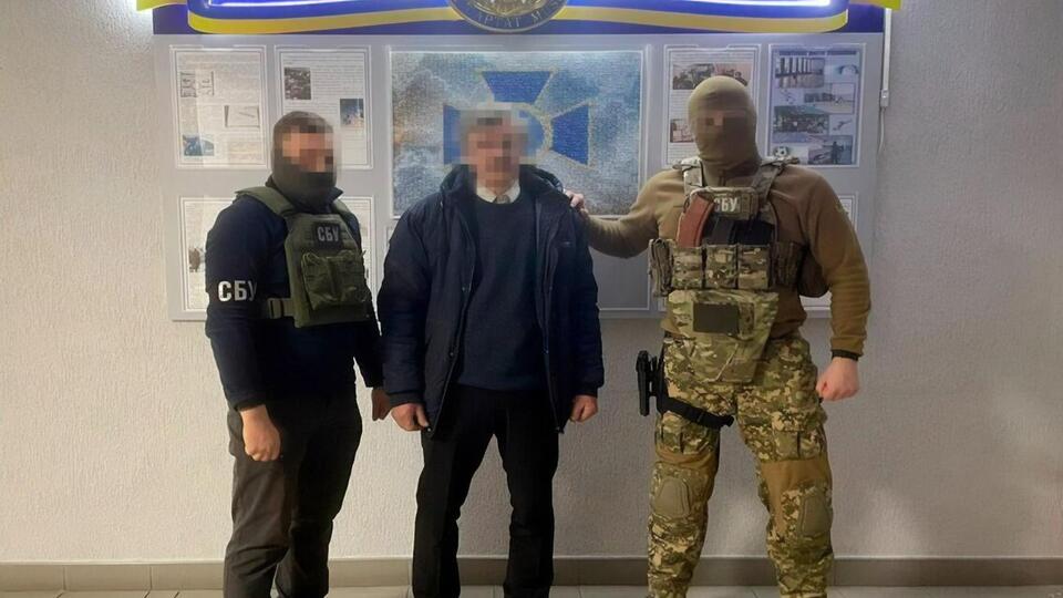 Старосте объявили о подозрении в госизмене, он арестован