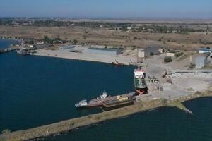 В Очакове оккупанты продолжили обстрел портовой инфраструктуры, отметили в ОК "Юг" ВСУ