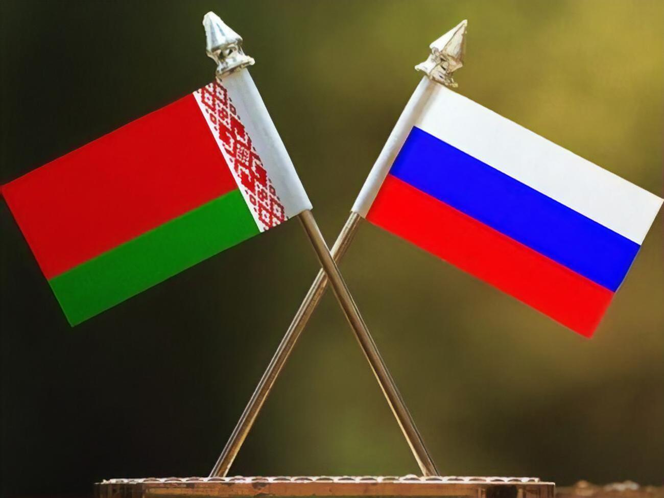 Согласно российскому плану, с которым ознакомился ряд мировых СМИ, влияние РФ на Беларусь должно возрастать год за годом и в 2030-м закончиться "поглощением"