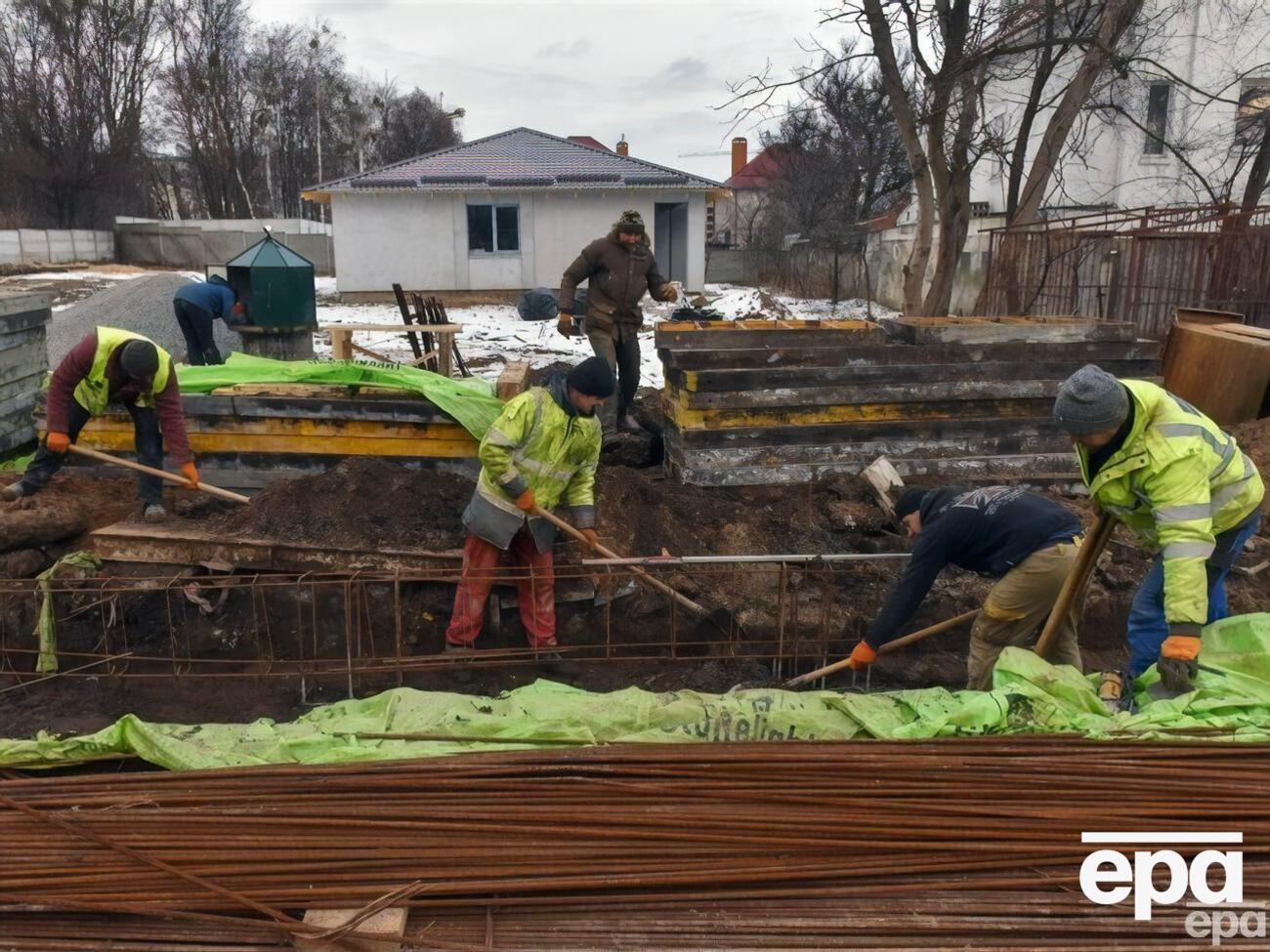 Зруйновані об'єкти відновлюють