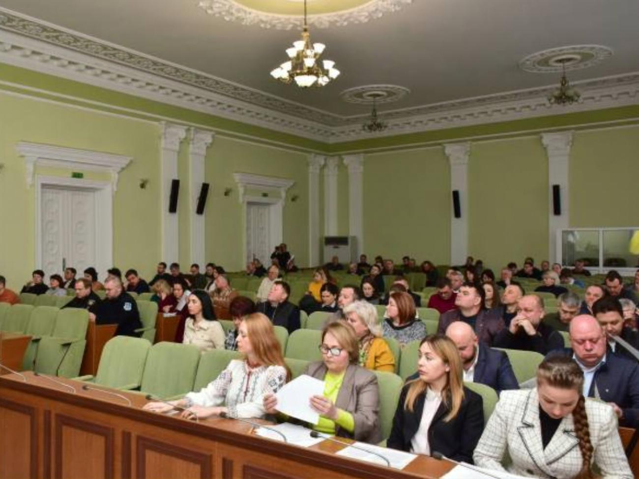 Обрана 300-тисячним містом рада має продовжити роботу як правочинний орган місцевого самоврядування, заявили депутати