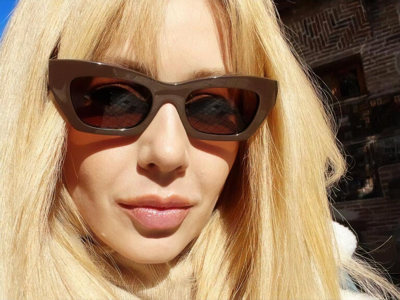 Тіна Кароль показала, який вигляд має у білій шовковій сукні