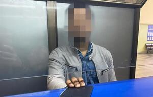За даними ДПСУ, затриманий використав паспорт батька