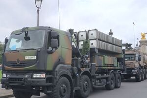 В новом пакете военной помощи для Украины есть ЗРК SAMP/T, а также и другие системы ПВО – Skyguard и Spada, отметила Мелони