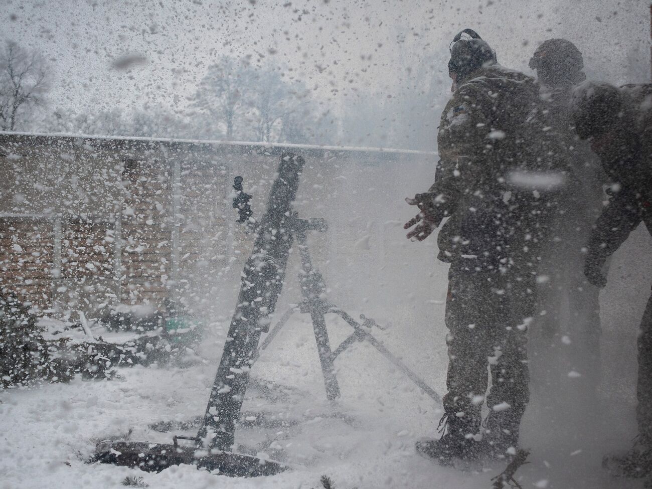 Самые интенсивные бои идут этой зимой на Донбассе