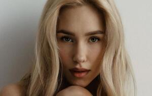 Квіткова знялася в негліже