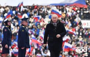Путин заявил в "Лужниках", что празднование проходит в рамках "спецоперации"