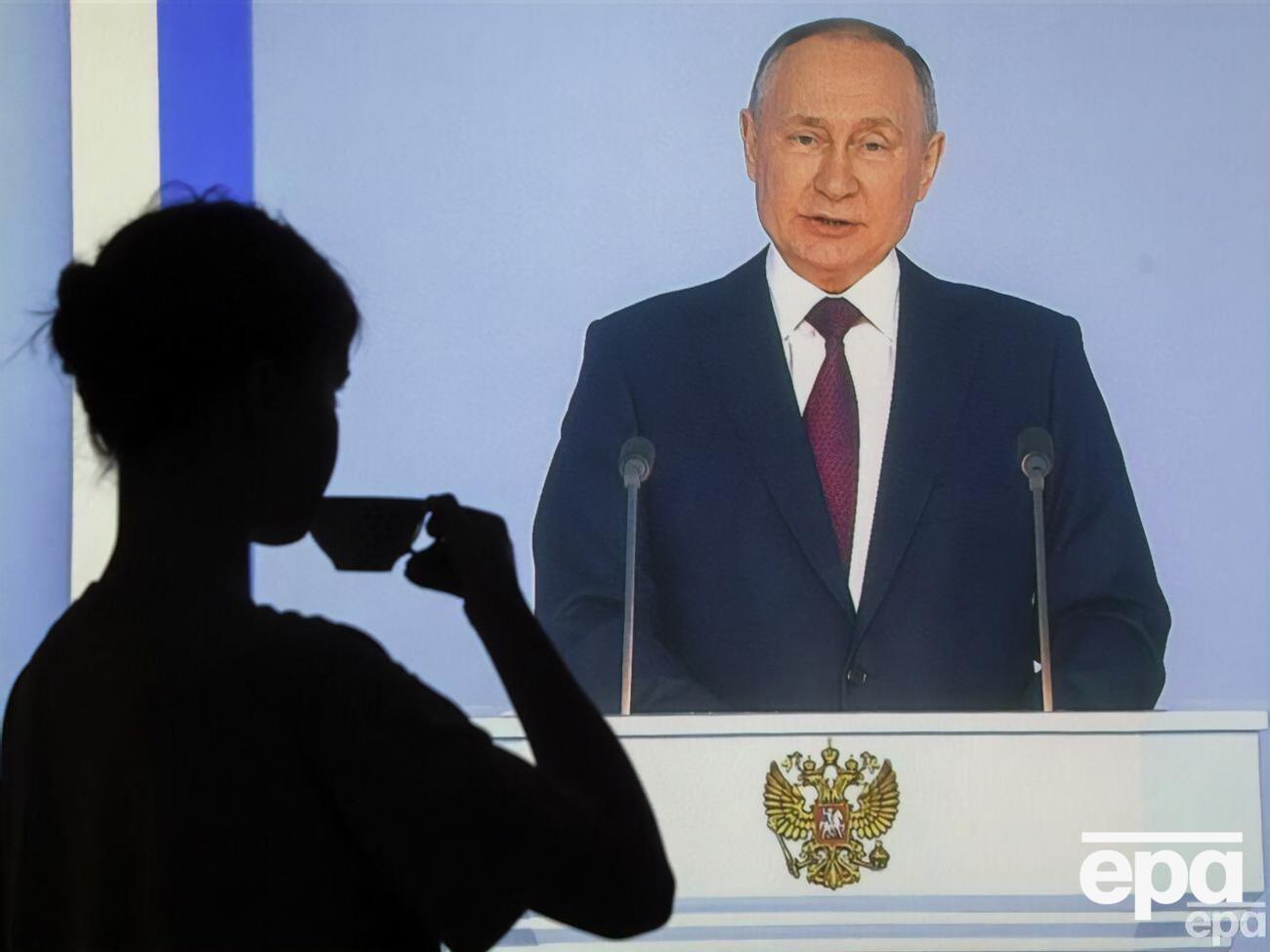 Із Путіна (на екрані) почали знущатися на Заході, зазначив Яценюк