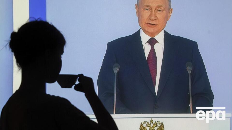 Із Путіна (на екрані) почали знущатися на Заході, зазначив Яценюк