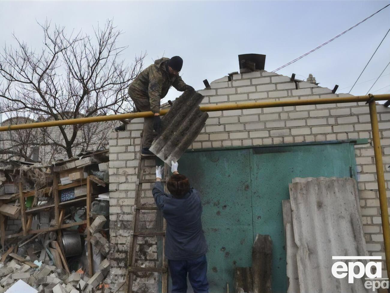 Вражеские снаряды попали в жилые дома херсонцев