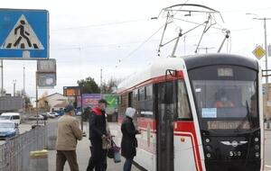 У Запоріжжі випустили на лінії більше трамваїв і тролейбусів