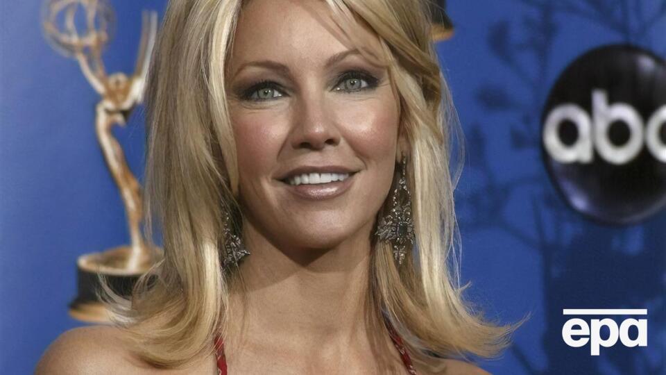 Локлир несколько раз проходила принудительное лечение в отделении психиатрии