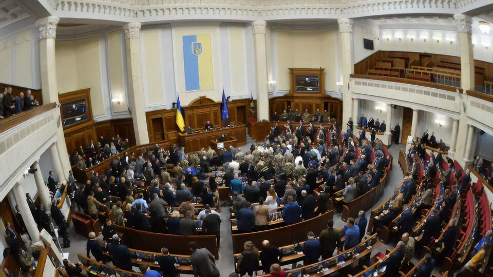 Проєкт постанови №9045 підтримало 325 народних депутатів, зазначив нардеп Железняк
