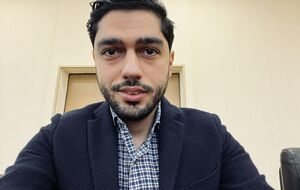 Отстранение Лероса поддержали фракции "Слуга народа" и "Батьківщина", а также группы "Платформа за жизнь и мир", "Відновлення України", "Довіра" и "За майбутнє"