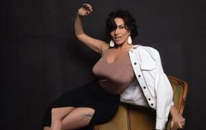 Мейхер позувала як модель