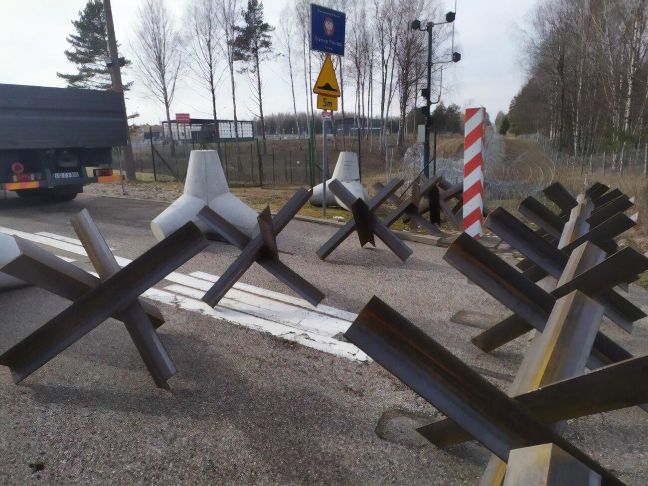 На границе между Польшей и Беларусью появились дополнительные средства защиты