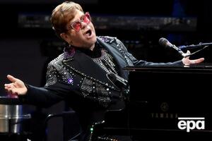 В 2007 году Элтон Джон выступал с концертом в Киеве