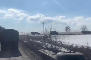 Про рух колон військової техніки окупантів у районі кордону із Чернігівською областю без знаків розпізнавання та живою силою повідомляли українські військові